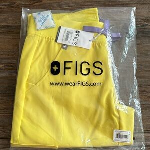 NWT Figs Zamora joggers- life savor yellow- Small